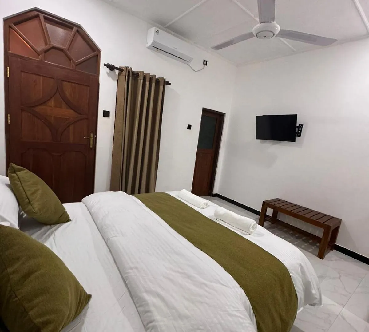 Heaven Habarana Hotel Guest house